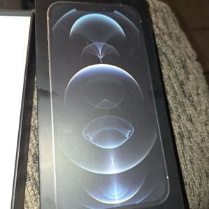 IPhone 16pro (BOX ONLY)